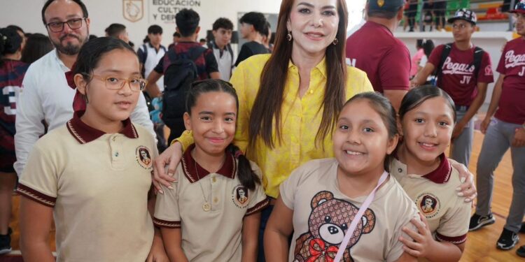 Programa “Excelencia digital” beneficiará a más de 700 estudiantes en Nuevo Laredo