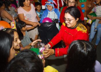 La Lux de la Navidad llega a las y los niños Tampiqueños