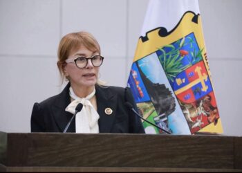 Impulsa Magaly Deandar reformas para la desconexión digital de burócratas estatales 