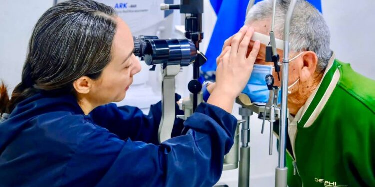 DIF Nuevo Laredo realiza con exito la 8⁰ campaña cirugías de Cataratas